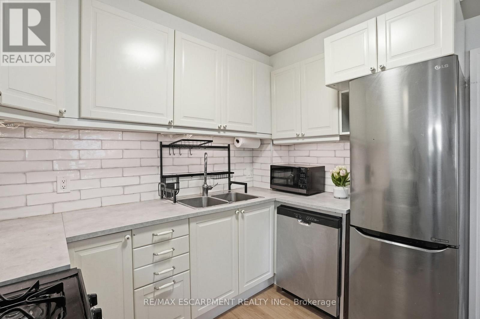 279 Park Street W, Hamilton, Ontario  L9H 1Y6 - Photo 13 - X13091428