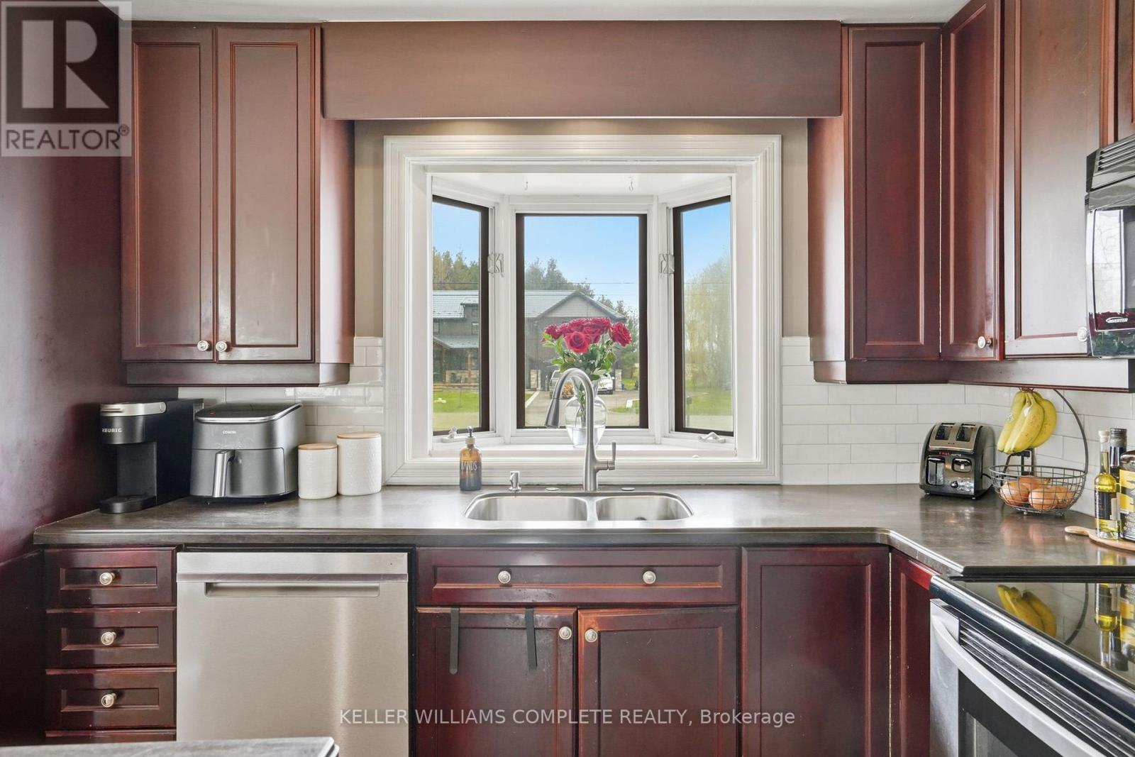 533 Woodburn Road, Hamilton, Ontario  L0R 1P0 - Photo 7 - X13091482