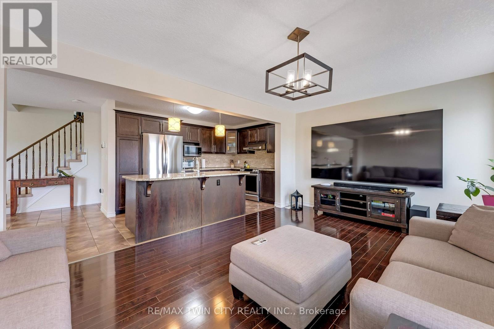 109 Robert Simone Way, North Dumfries, Ontario  N0B 1E0 - Photo 11 - X13091490
