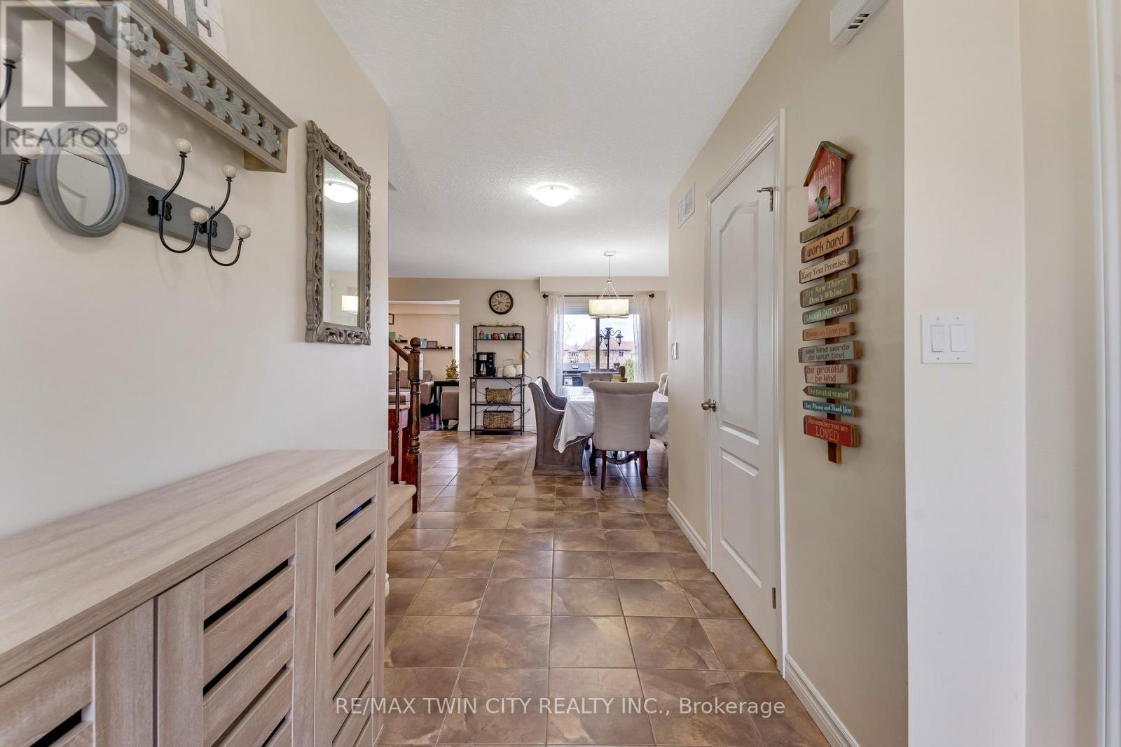 109 Robert Simone Way, North Dumfries, Ontario  N0B 1E0 - Photo 3 - X13091490