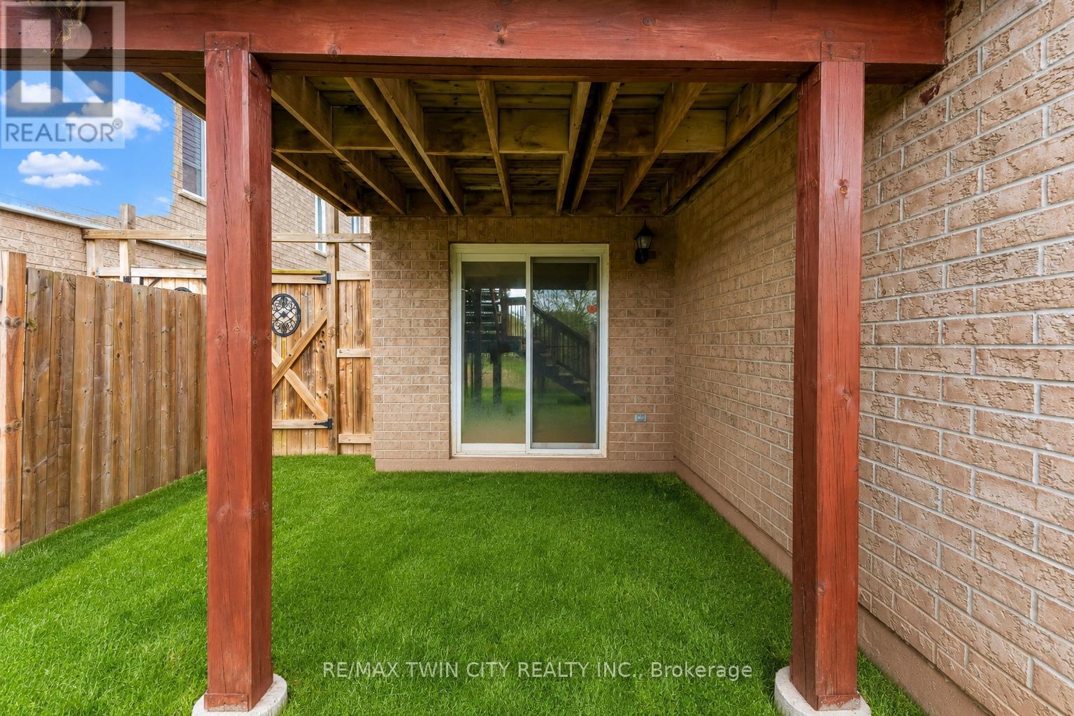 109 Robert Simone Way, North Dumfries, Ontario  N0B 1E0 - Photo 37 - X13091490