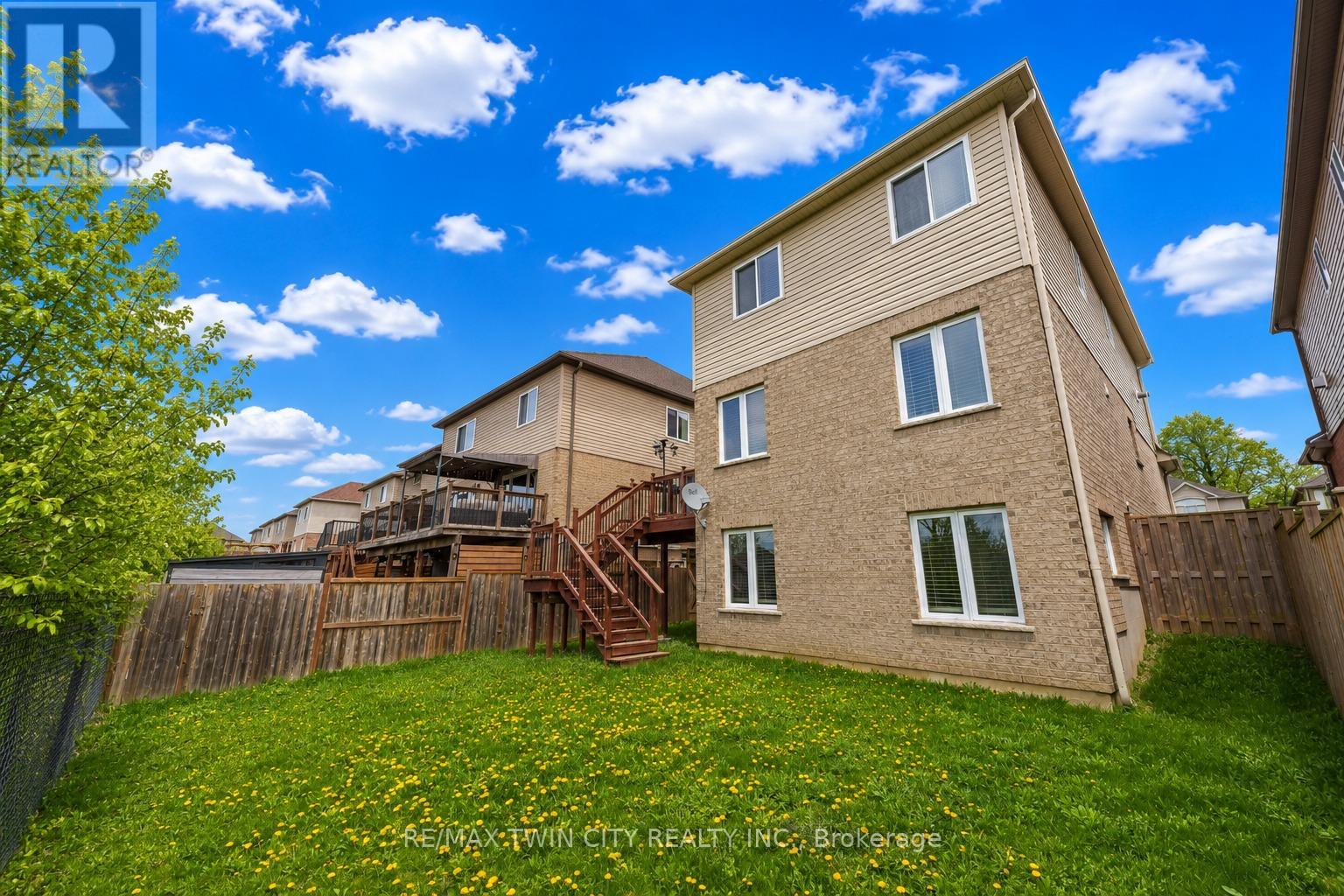 109 Robert Simone Way, North Dumfries, Ontario  N0B 1E0 - Photo 40 - X13091490