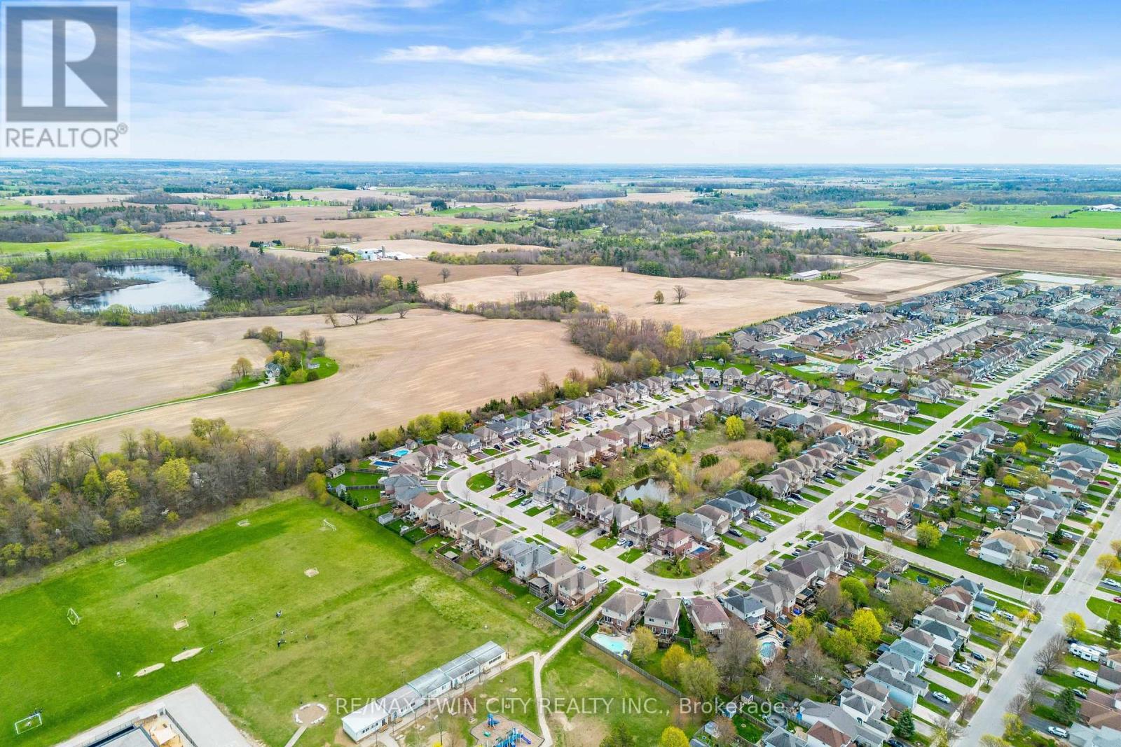 109 Robert Simone Way, North Dumfries, Ontario  N0B 1E0 - Photo 46 - X13091490