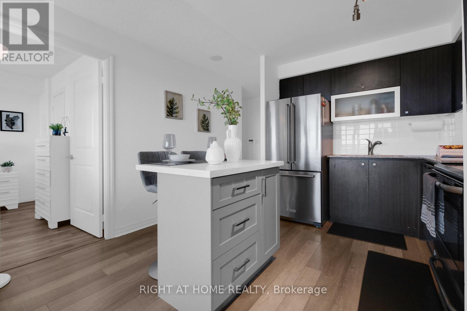 3801 - 2015 Sheppard Avenue, Toronto, Ontario  M2J 0B3 - Photo 5 - C13087208