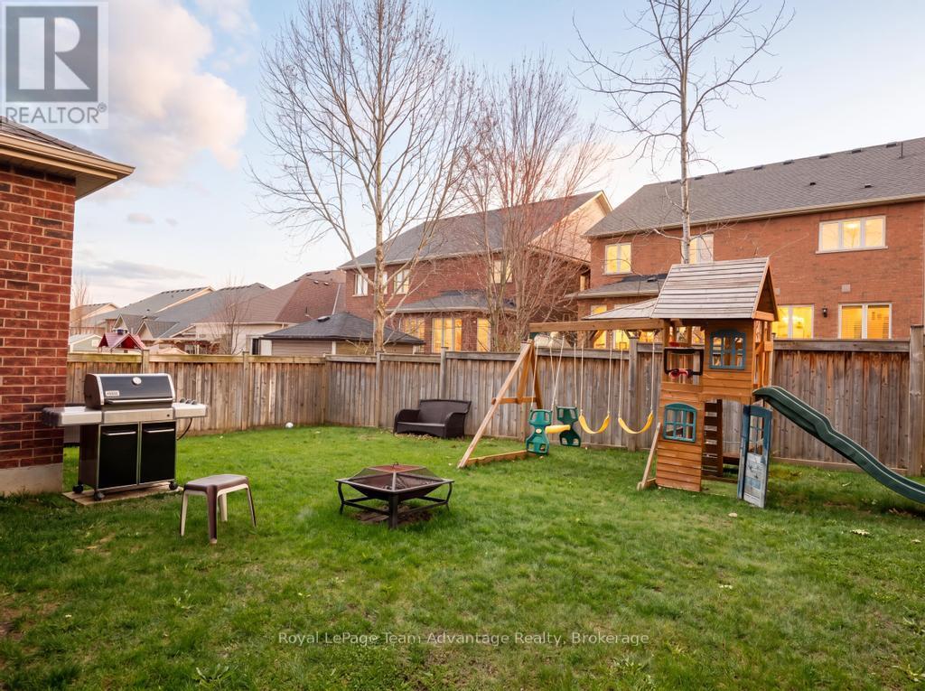 24 Billy Court, Caledon, Ontario  L7C 3X3 - Photo 6 - W13091764