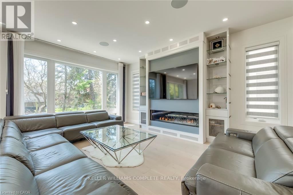 1362 Kenmuir Avenue, Mississauga, Ontario  L5G 4B4 - Photo 11 - W12997440