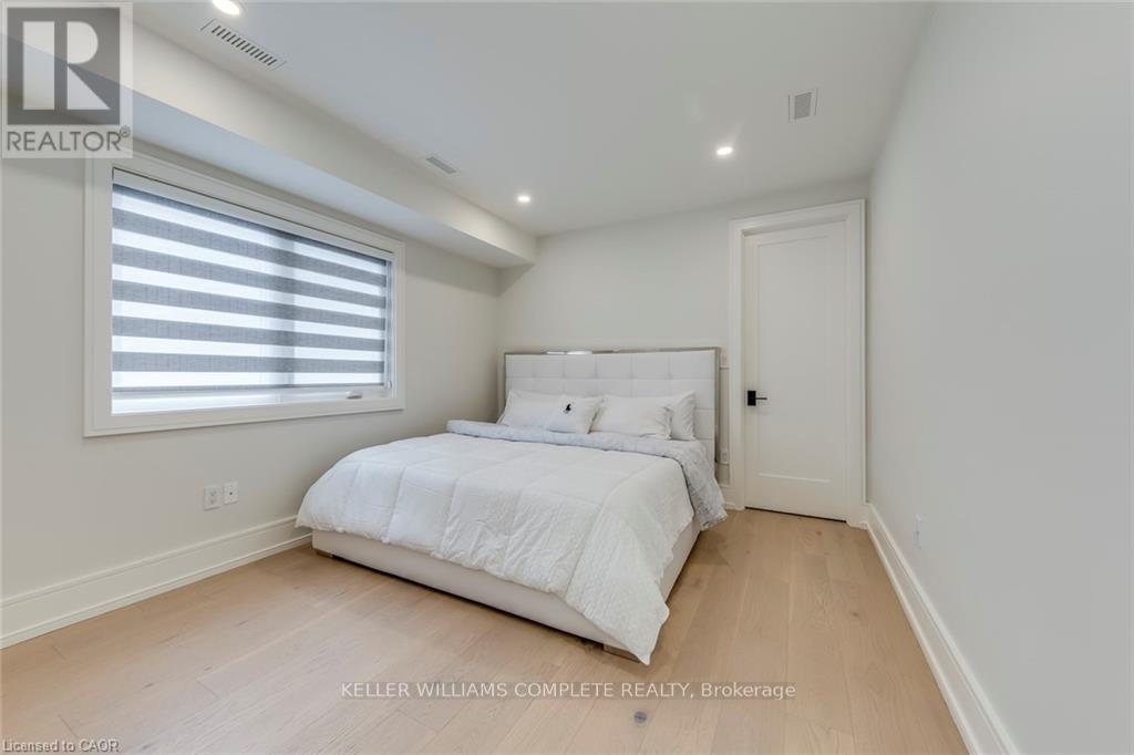 1362 Kenmuir Avenue, Mississauga, Ontario  L5G 4B4 - Photo 27 - W12997440