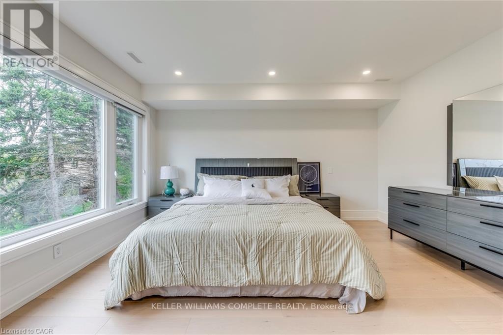 1362 Kenmuir Avenue, Mississauga, Ontario  L5G 4B4 - Photo 18 - W12997440