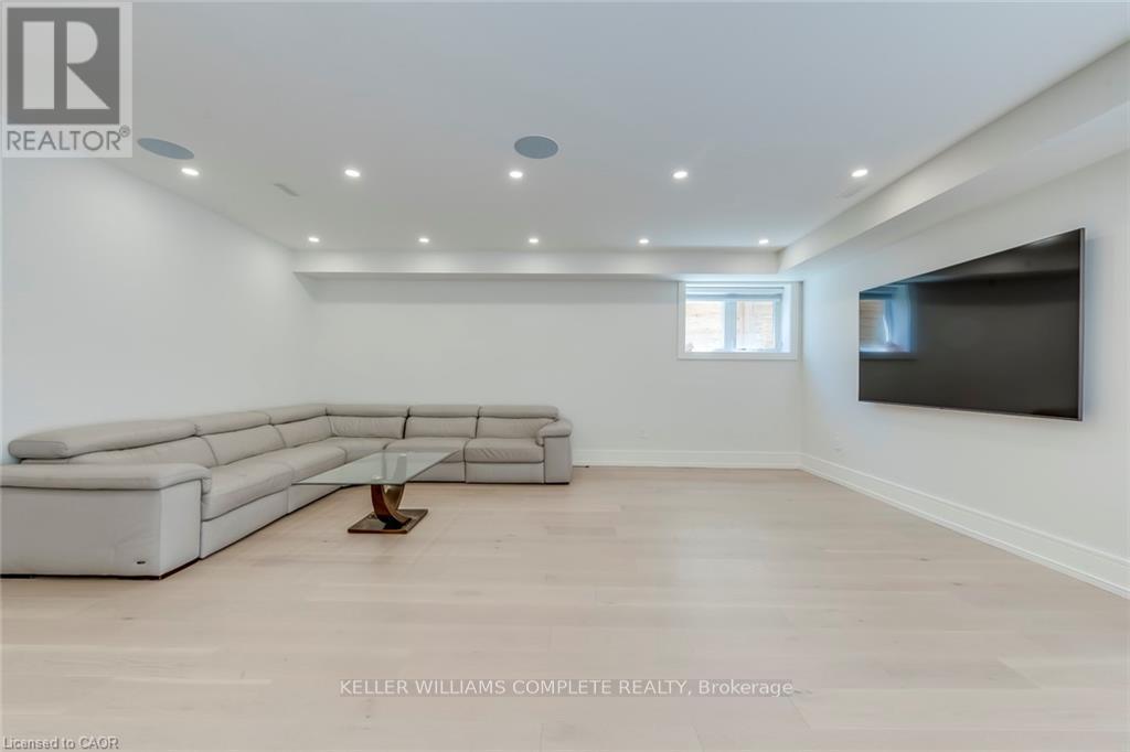 1362 Kenmuir Avenue, Mississauga, Ontario  L5G 4B4 - Photo 32 - W12997440