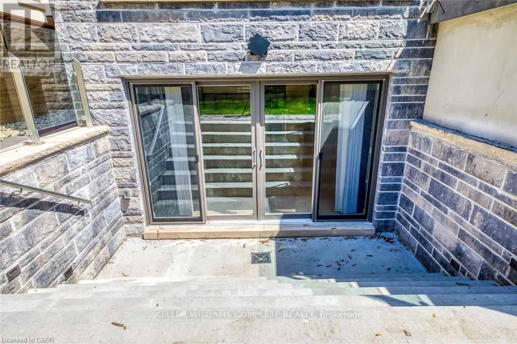 1362 Kenmuir Avenue, Mississauga, Ontario  L5G 4B4 - Photo 40 - W12997440