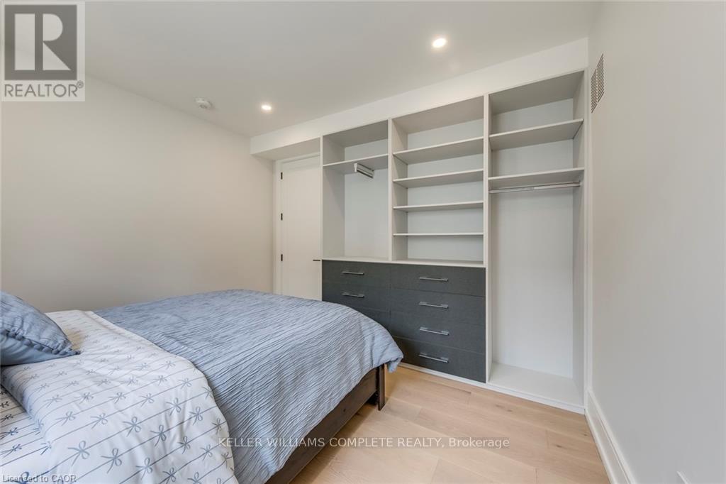 1362 Kenmuir Avenue, Mississauga, Ontario  L5G 4B4 - Photo 25 - W12997440