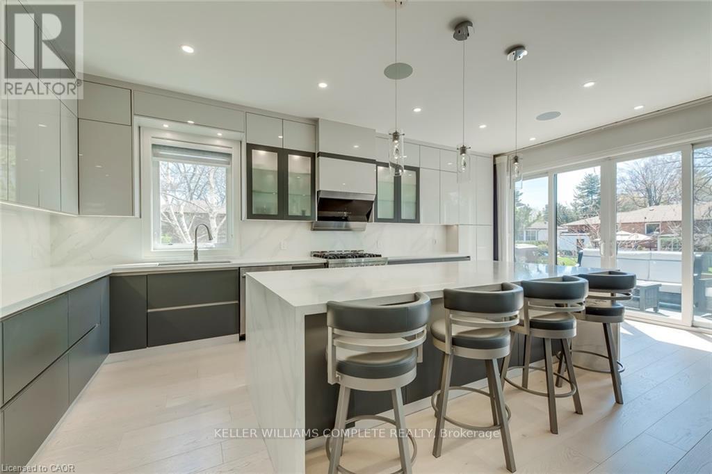 1362 Kenmuir Avenue, Mississauga, Ontario  L5G 4B4 - Photo 6 - W12997440