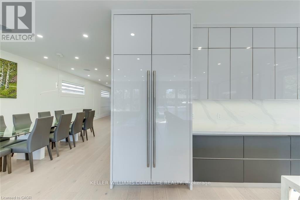 1362 Kenmuir Avenue, Mississauga, Ontario  L5G 4B4 - Photo 10 - W12997440