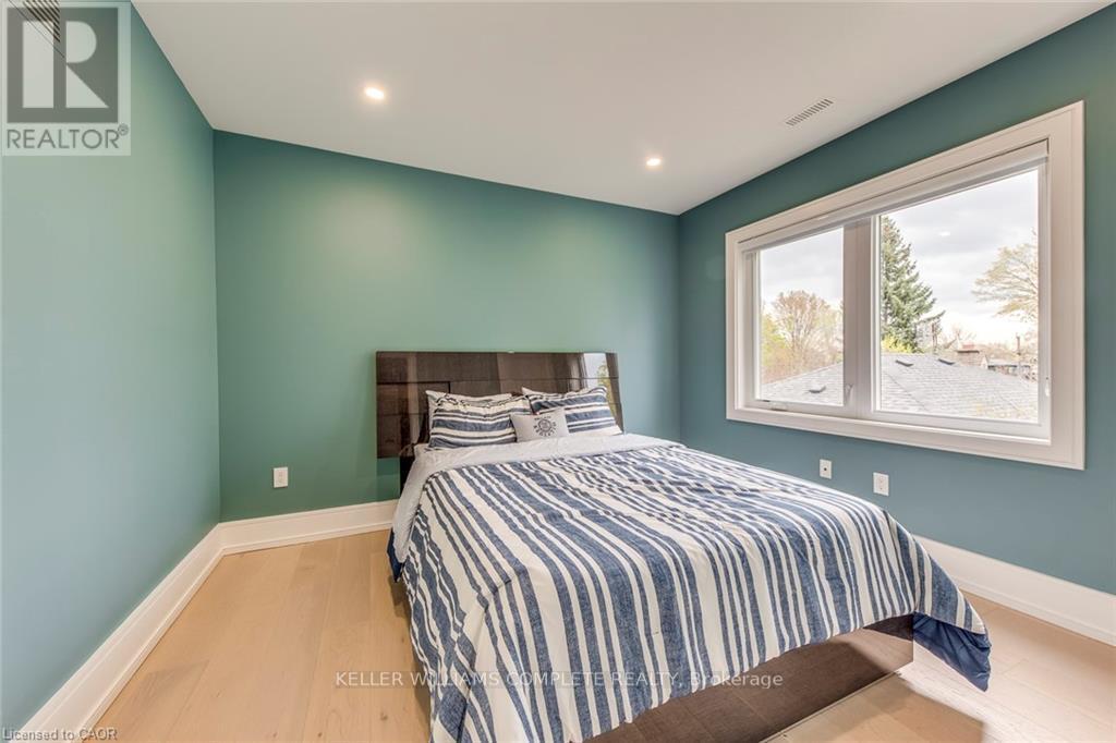1362 Kenmuir Avenue, Mississauga, Ontario  L5G 4B4 - Photo 22 - W12997440