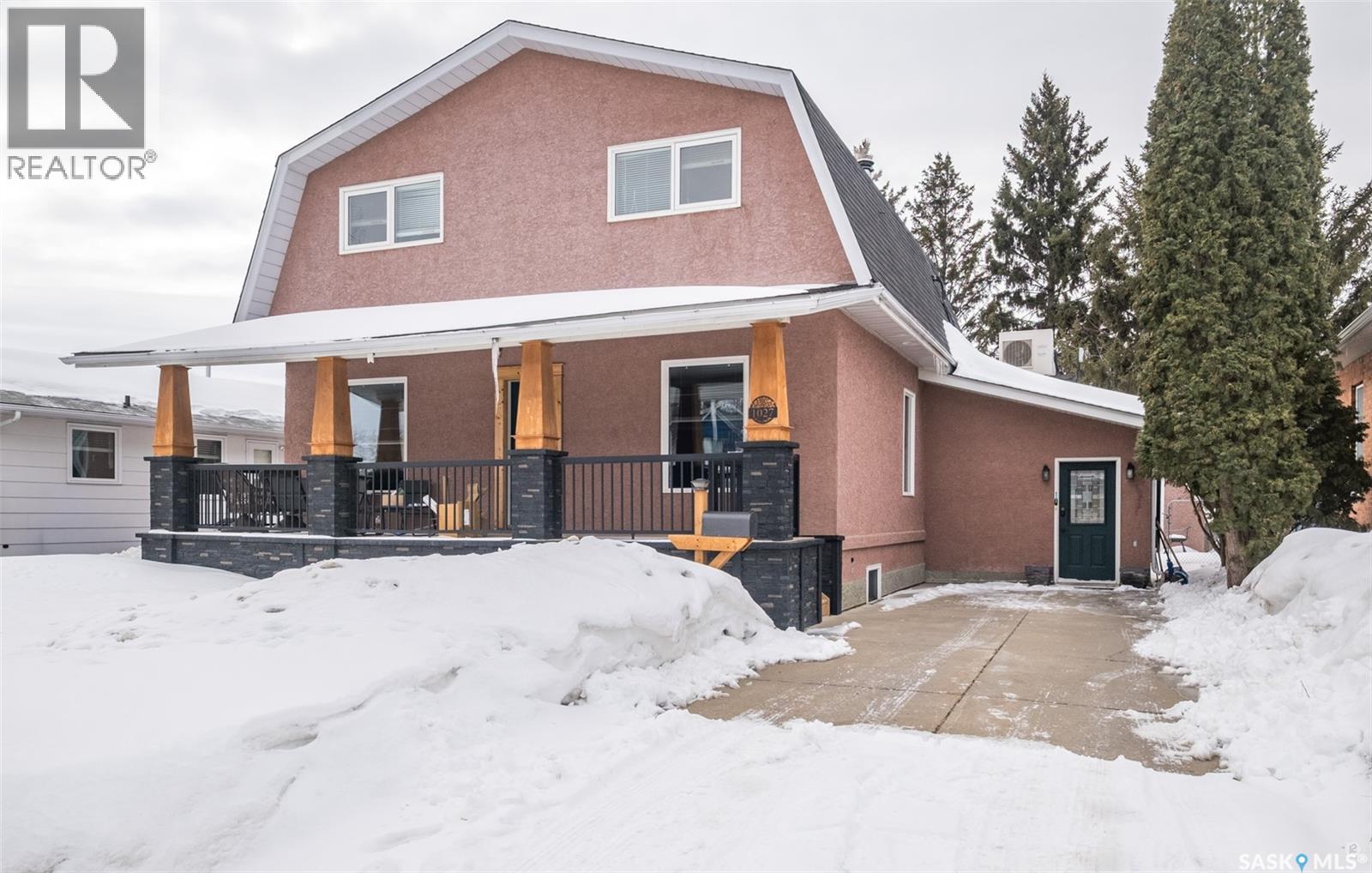 1027 4th Street E, Prince Albert, Saskatchewan  S6V 0L1 - Photo 2 - SK031388