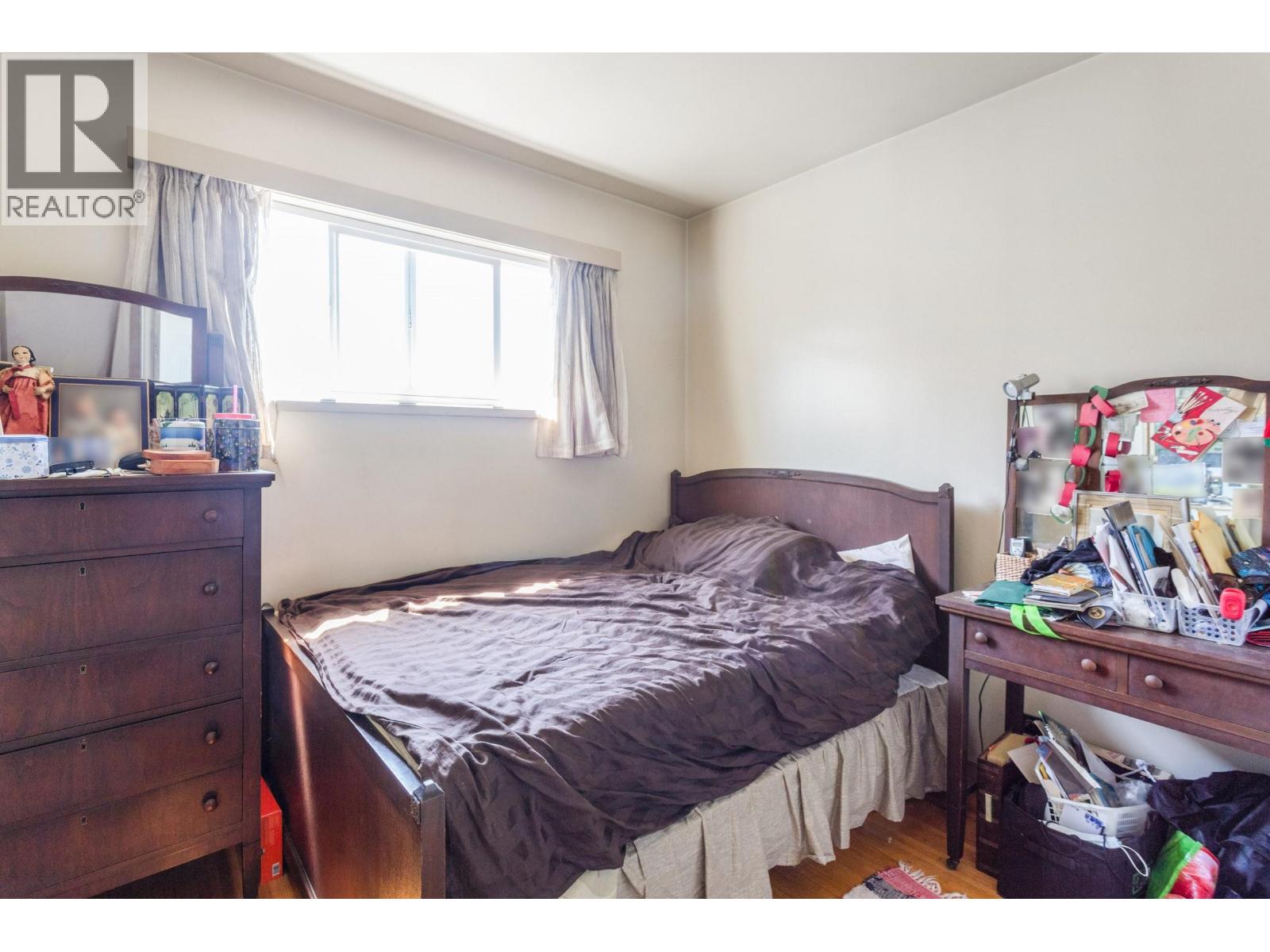 7851 Joffre Avenue, Burnaby, British Columbia  V5J 3K9 - Photo 11 - R3118590