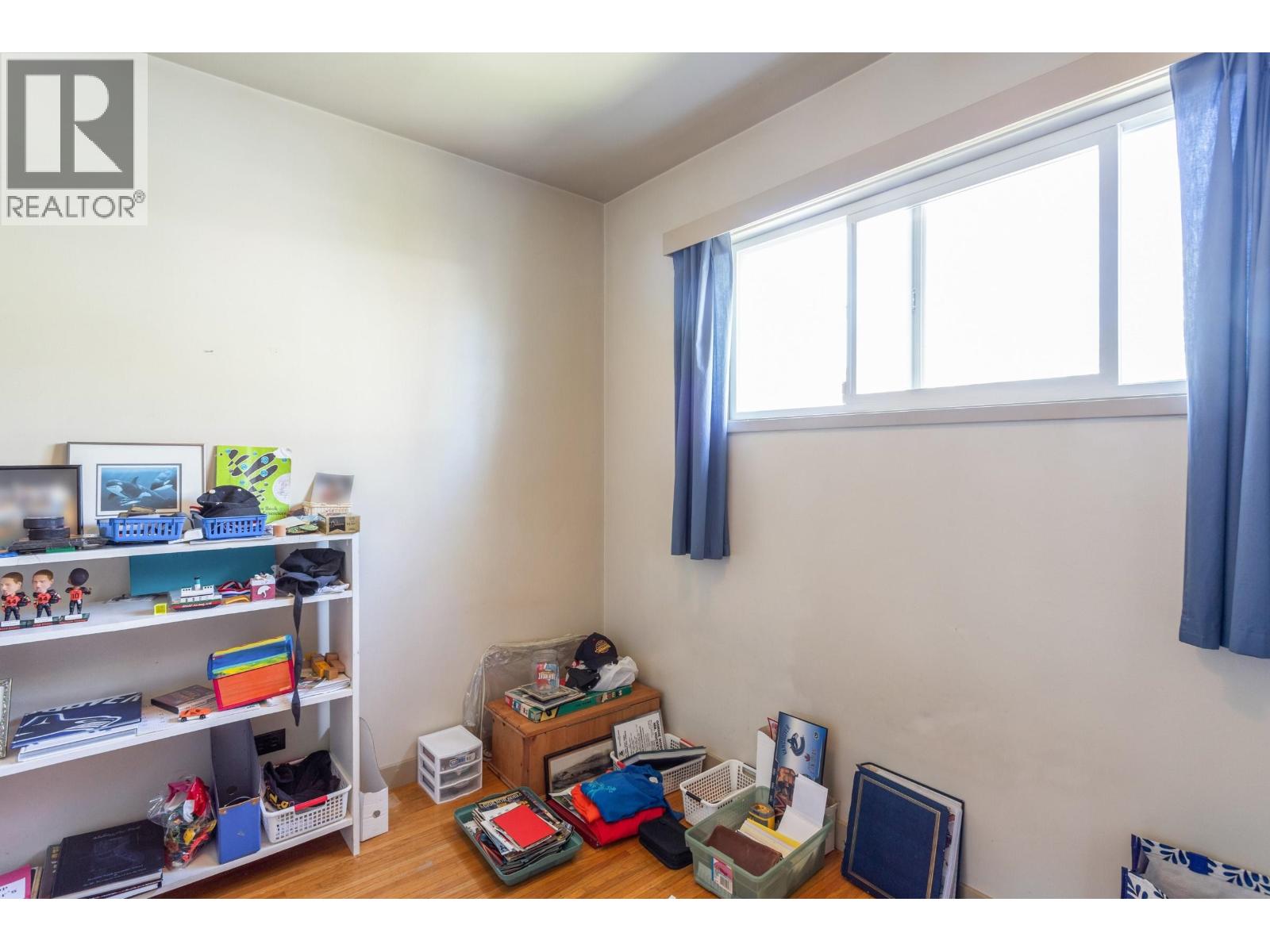 7851 Joffre Avenue, Burnaby, British Columbia  V5J 3K9 - Photo 10 - R3118590