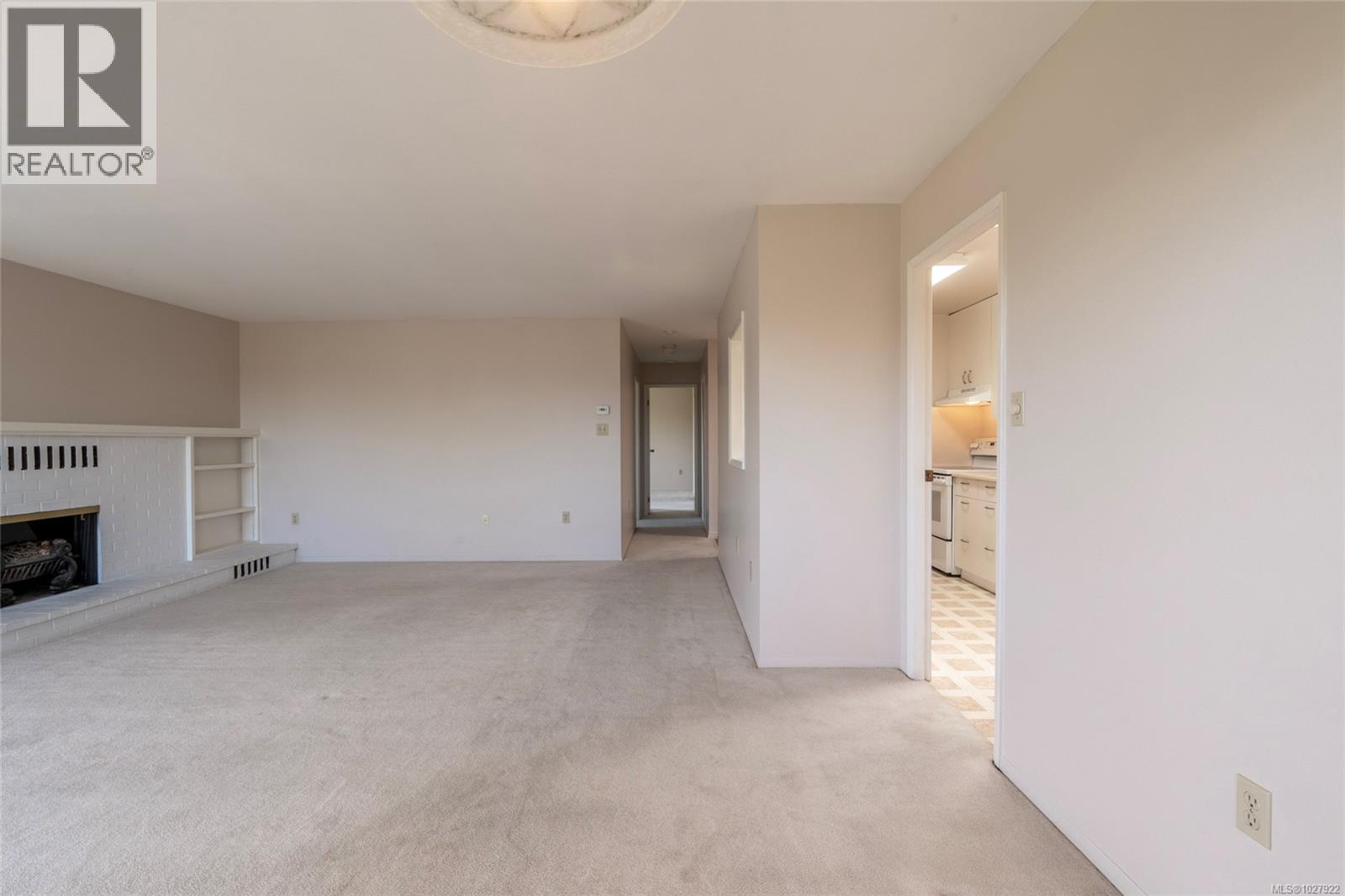 402 2323 Hamiota St, Oak Bay, British Columbia V8R 2N1 - Photo 10 - 1027922