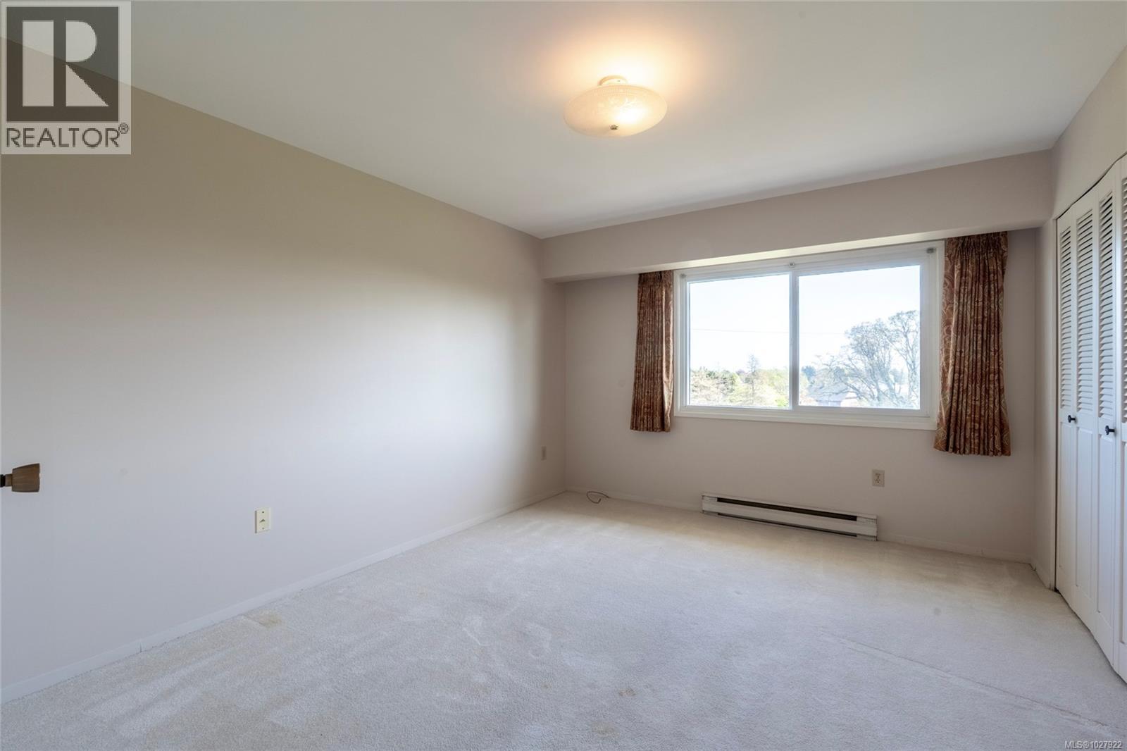 402 2323 Hamiota St, Oak Bay, British Columbia V8R 2N1 - Photo 11 - 1027922