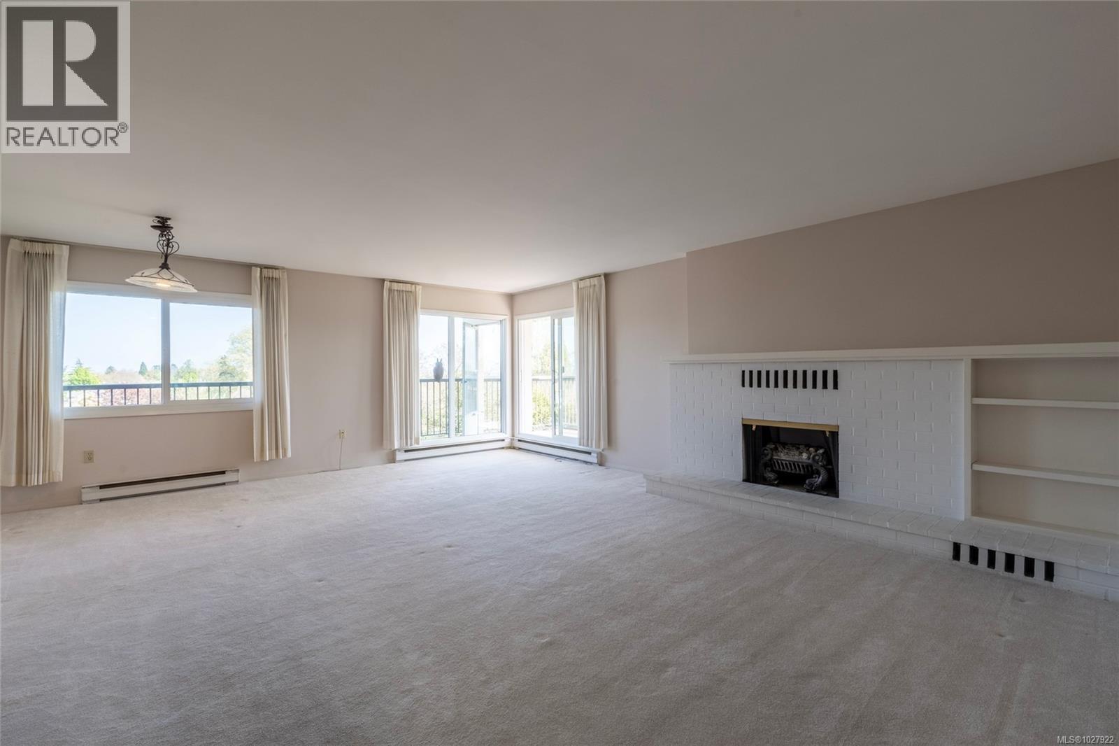 402 2323 Hamiota St, Oak Bay, British Columbia V8R 2N1 - Photo 6 - 1027922