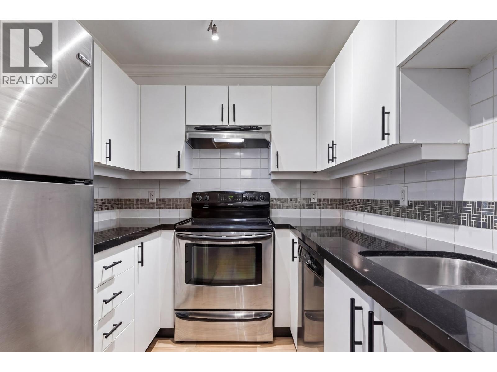 311 2680 W 4th Avenue, Vancouver, British Columbia  V6K 4S3 - Photo 8 - R3120252