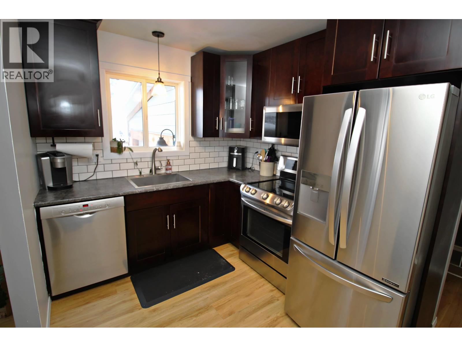 3448 Jewel Road, Houston, British Columbia  V0J 1Z0 - Photo 11 - R3076208