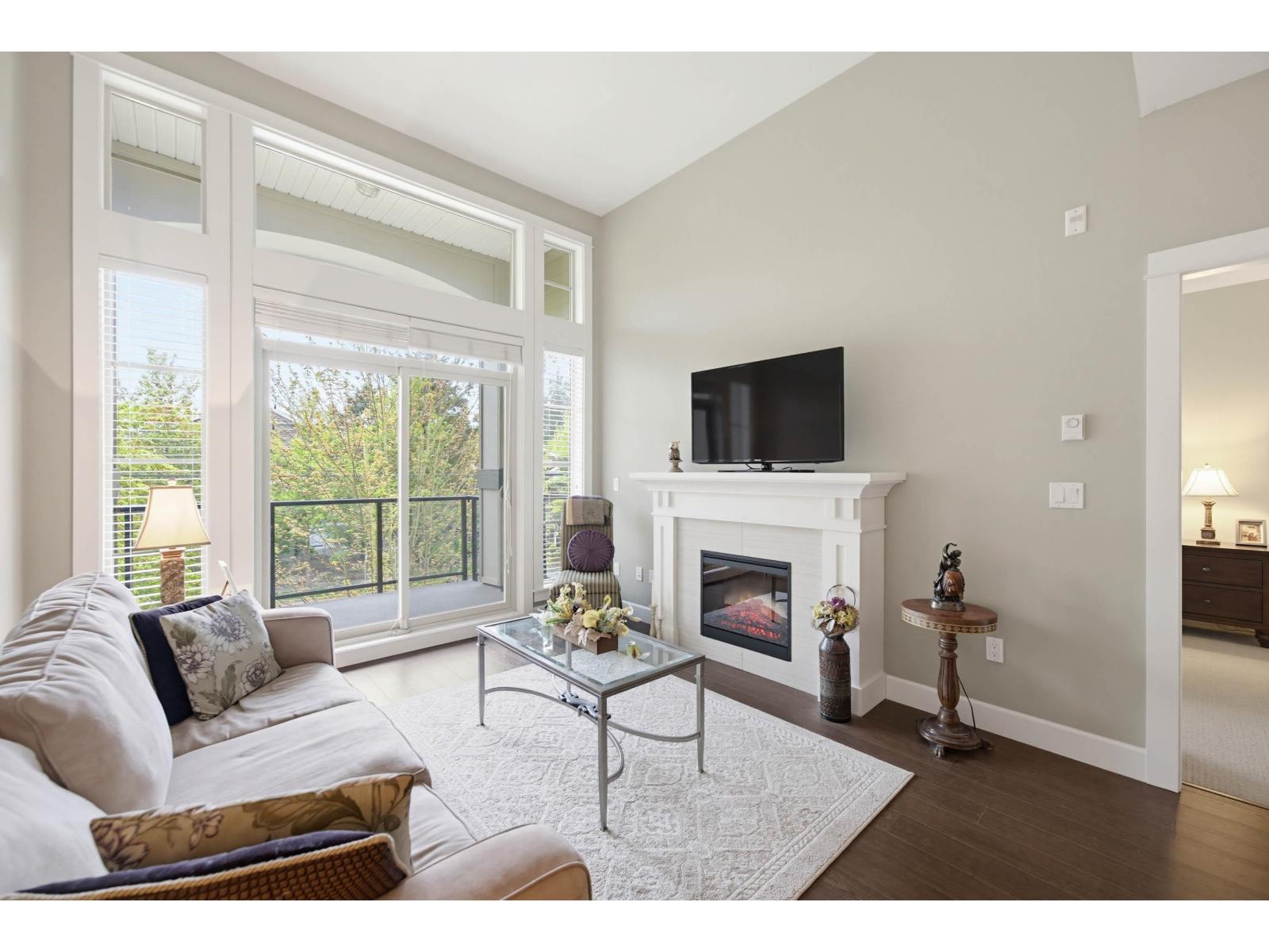 306 15195 36 Avenue, Surrey, British Columbia  V3Z 4R3 - Photo 4 - R3120033
