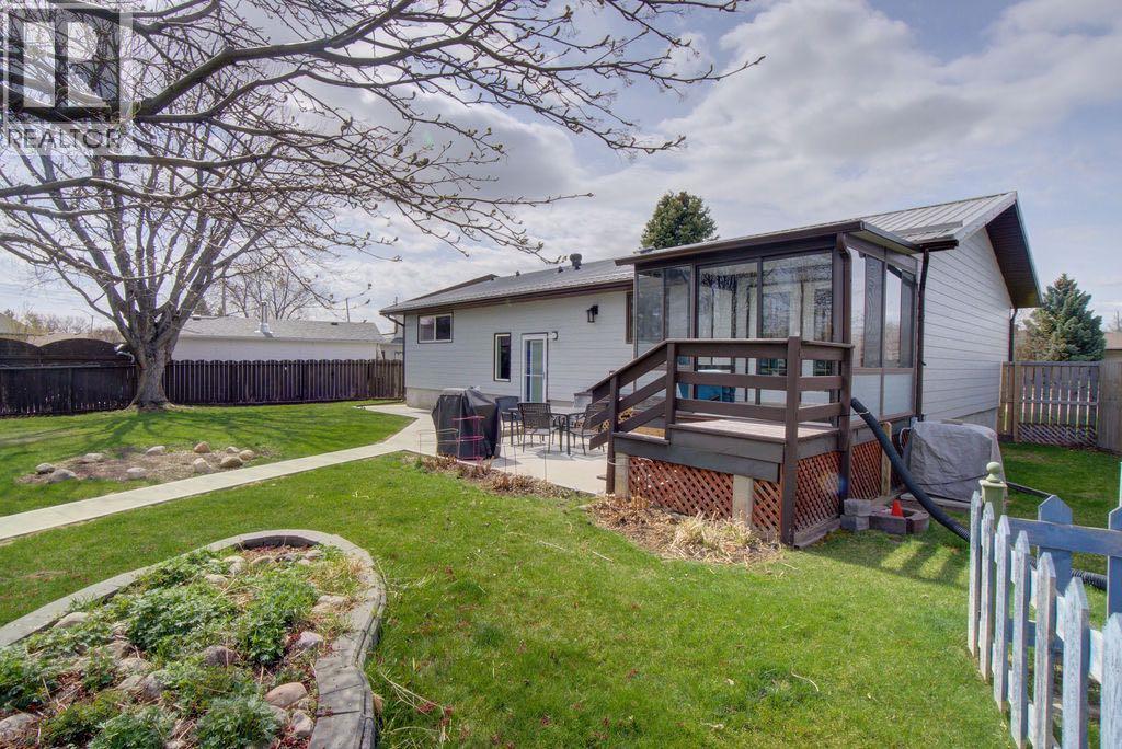 5338 5 Street W, Claresholm, Alberta  T0L 0T0 - Photo 39 - A2300430