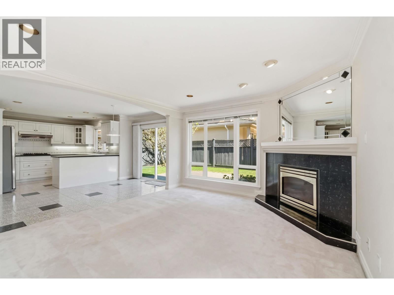 8268 Calder Road, Richmond, British Columbia  V7C 4B8 - Photo 14 - R3119103