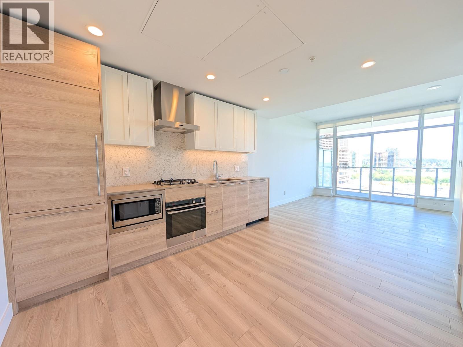 1305 2381 BETA AVENUE, Burnaby, British Columbia