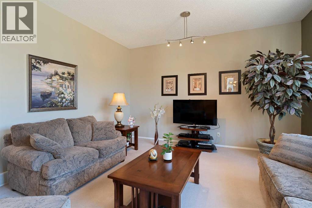 143 Cranleigh Gardens SE, Calgary, Alberta  T3M 1C7 - Photo 15 - A2307410