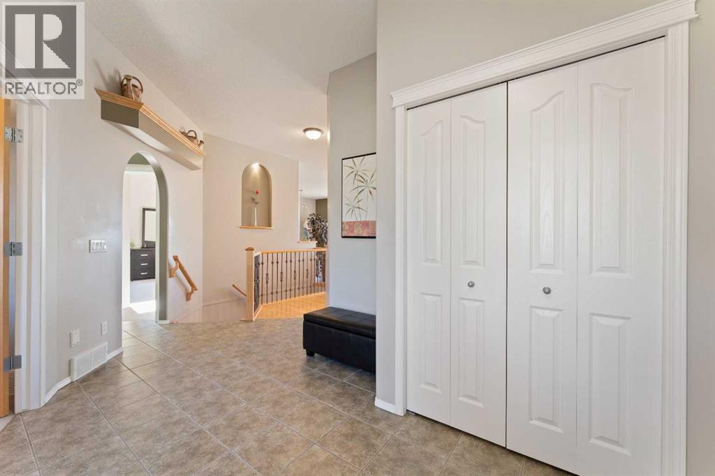 143 Cranleigh Gardens SE, Calgary, Alberta  T3M 1C7 - Photo 6 - A2307410