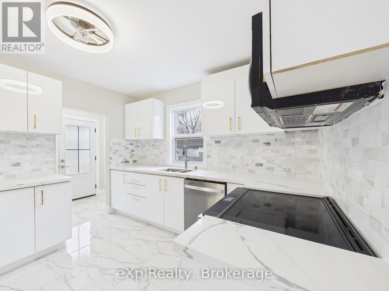 276 Foster Avenue, Belleville (Belleville Ward), Ontario  K8N 3R5 - Photo 7 - X13091652