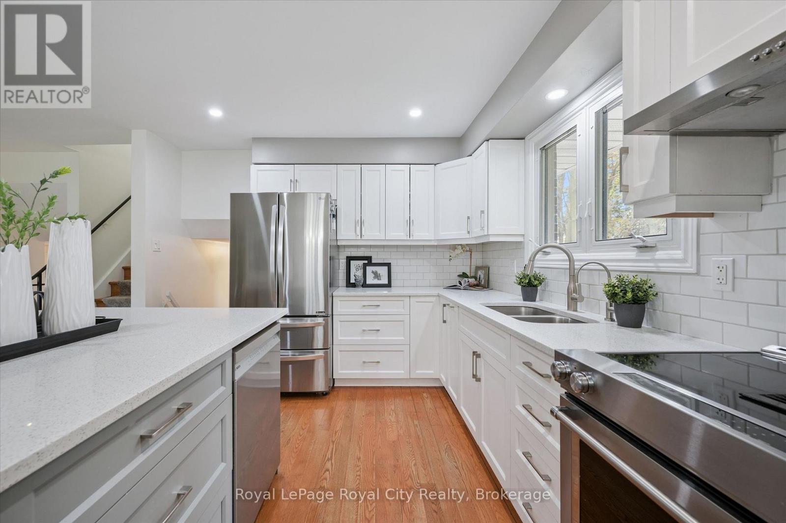 22 Crestwood Drive, Cambridge, Ontario  N1S 3N9 - Photo 11 - X13091684