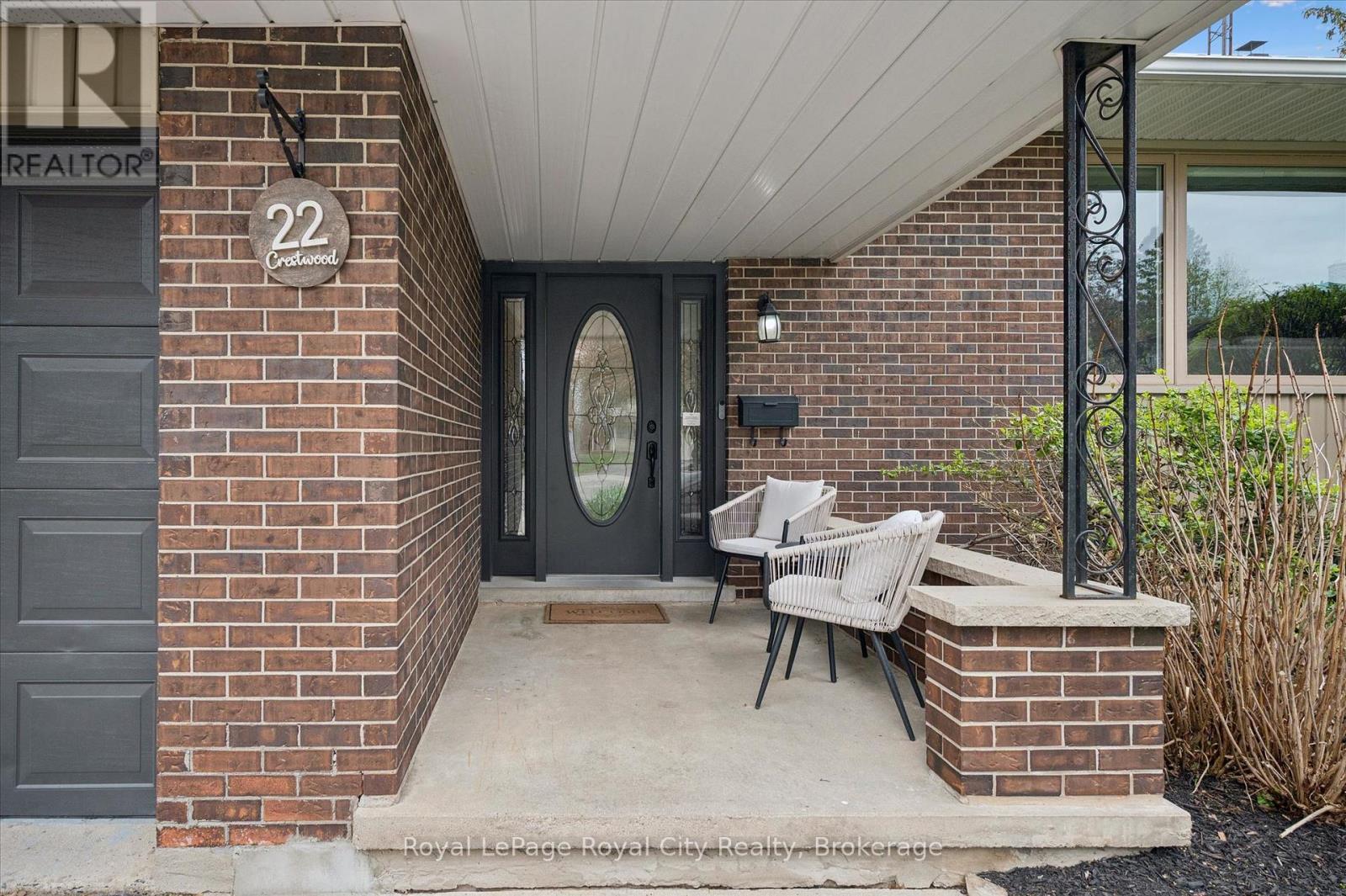 22 Crestwood Drive, Cambridge, Ontario  N1S 3N9 - Photo 3 - X13091684