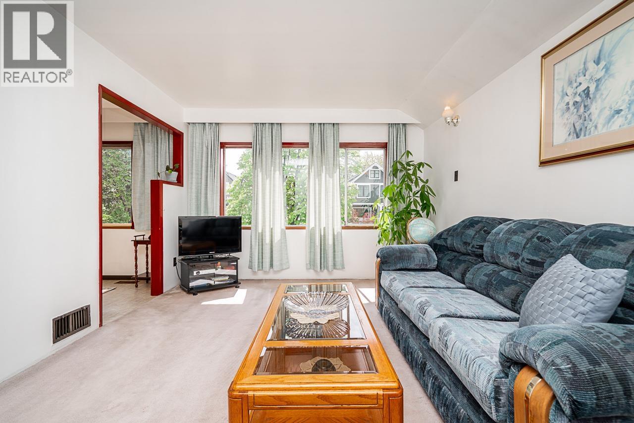 1049 E 11th Avenue, Vancouver, British Columbia  V5T 2G1 - Photo 11 - R3120254