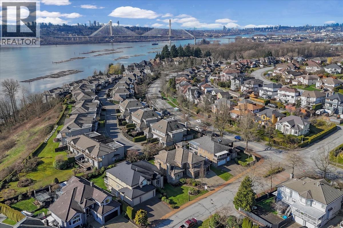 2594 Palisade Crescent, Port Coquitlam, British Columbia  V3C 6B2 - Photo 3 - R3120291