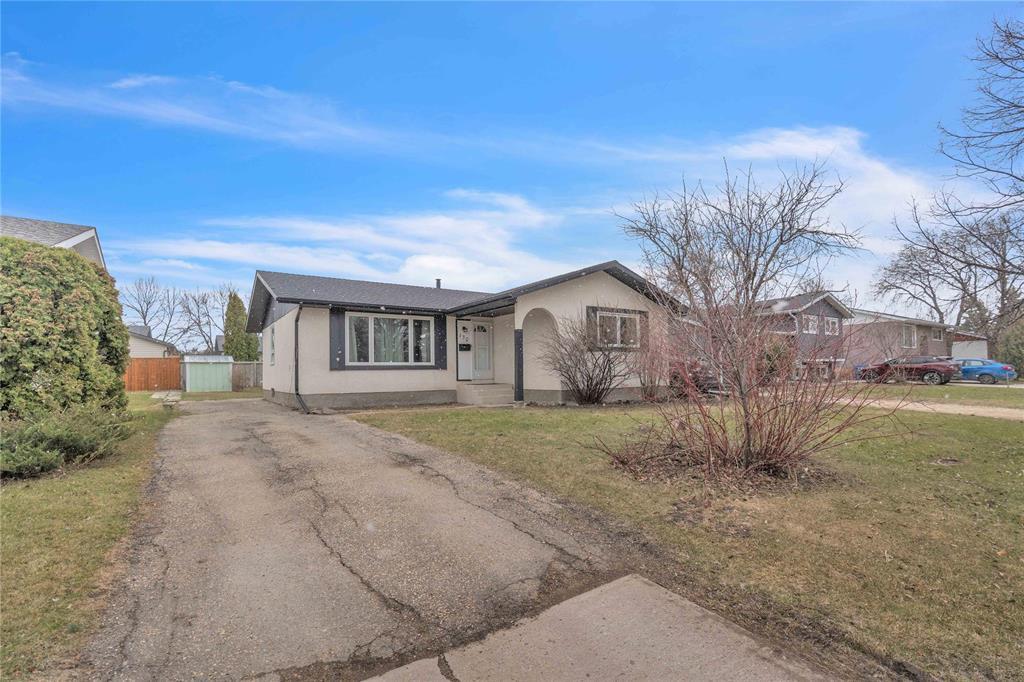 130 Reay Crescent, Winnipeg, Manitoba  R2K 3R1 - Photo 0 - 202609544