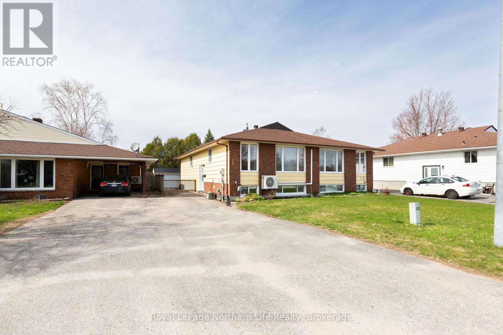 7 Harris Drive, North Bay, Ontario  P1A 3Z1 - Photo 2 - X13091636