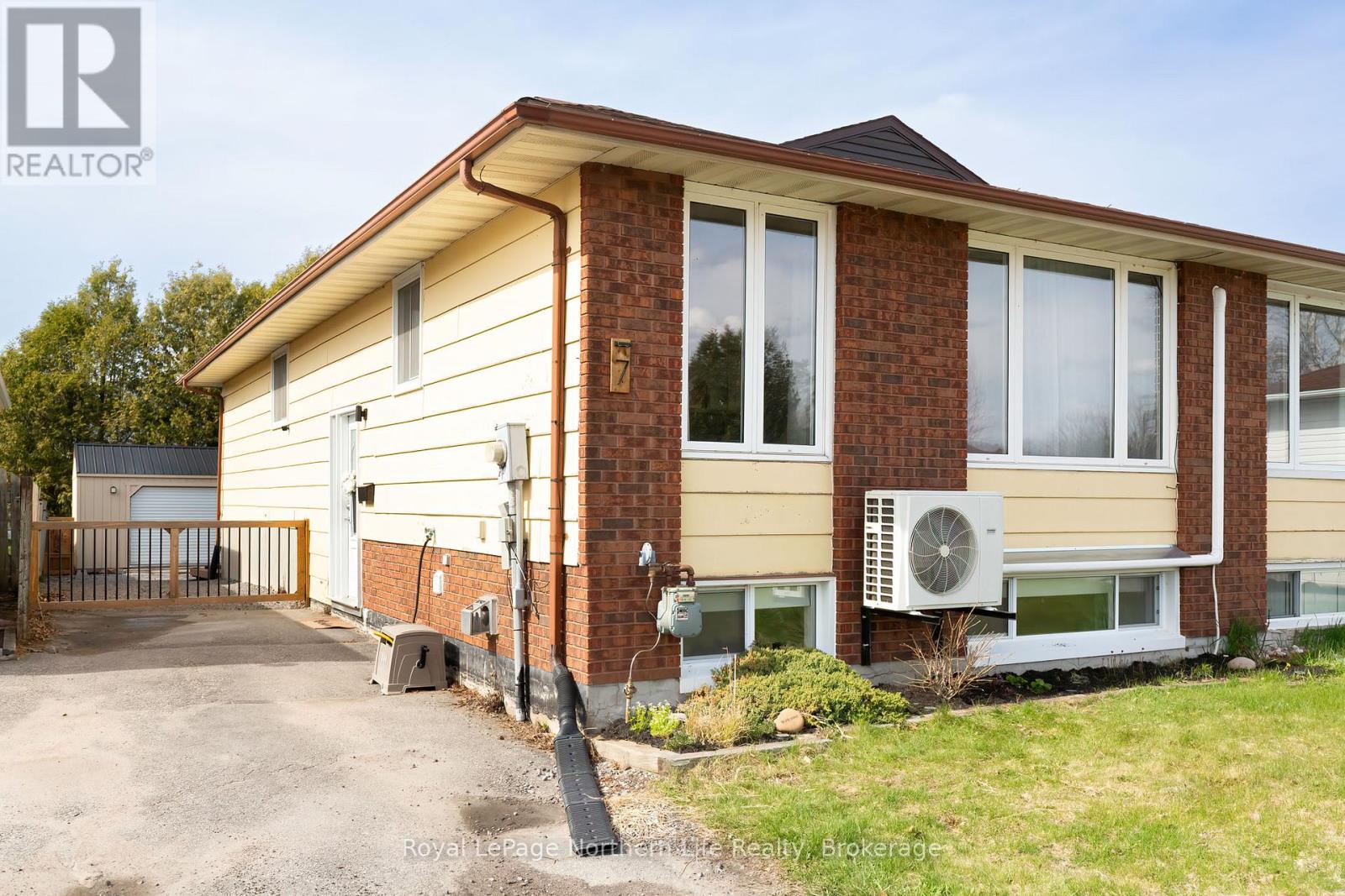 7 Harris Drive, North Bay, Ontario  P1A 3Z1 - Photo 3 - X13091636