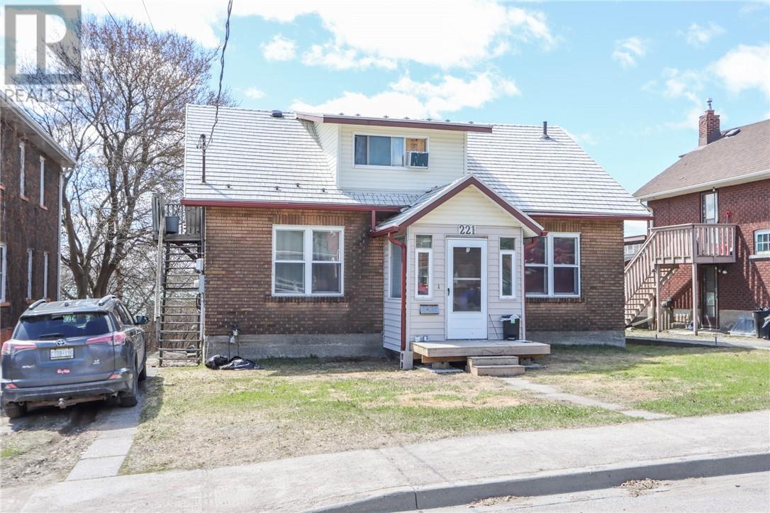 221 Oak Street, Sudbury, Ontario