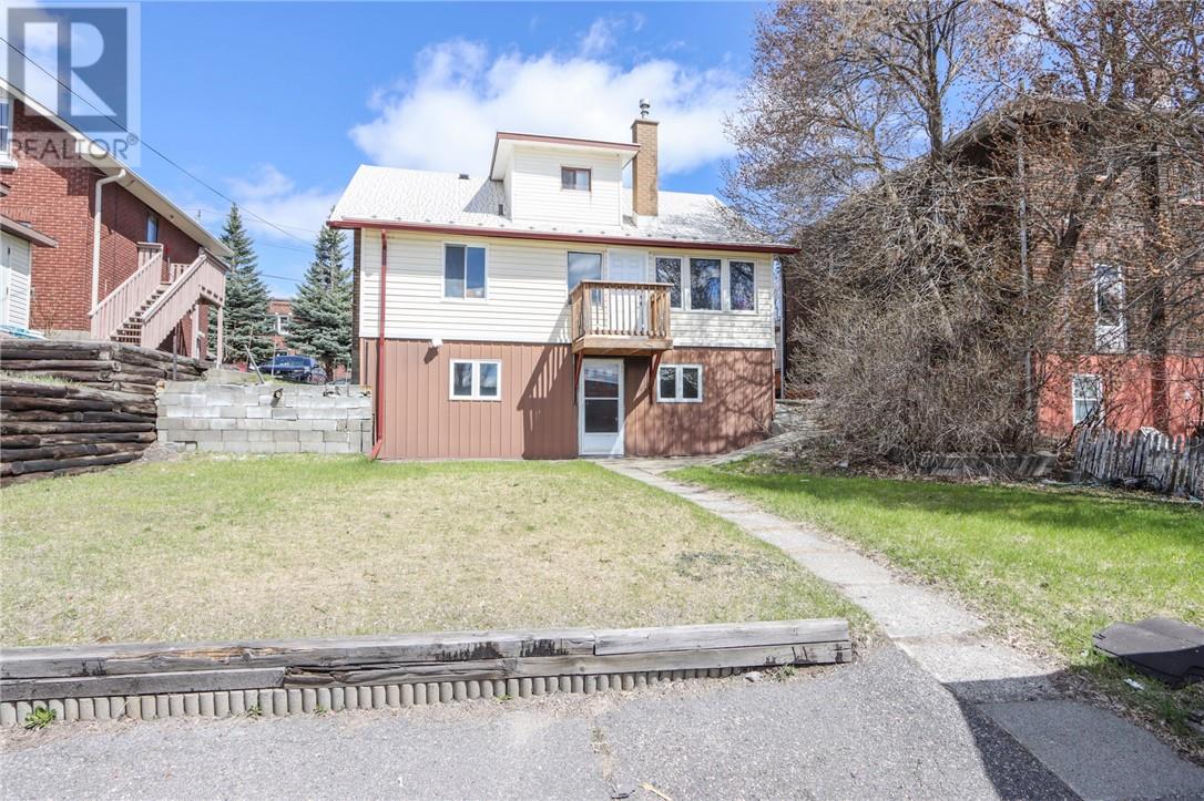 221 Oak Street, Sudbury, Ontario  P3C 1M8 - Photo 2 - 2126840