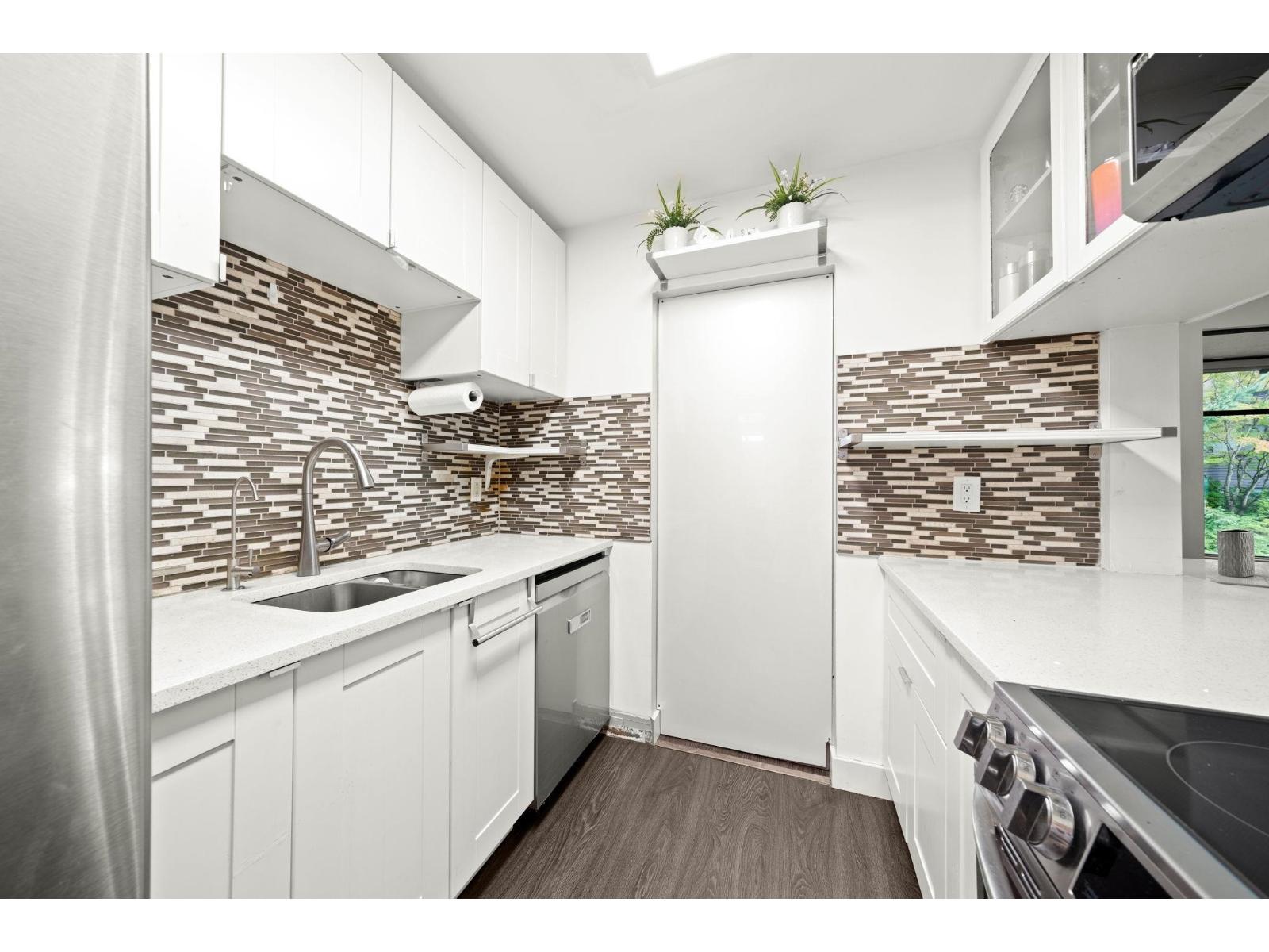 219 1760 Southmere Crescent, Surrey, British Columbia  V4A 6E5 - Photo 8 - R3116244