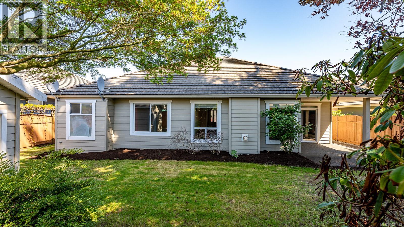 1856 Sussex Dr, Courtenay, British Columbia  V9N 3Z5 - Photo 44 - 1034135