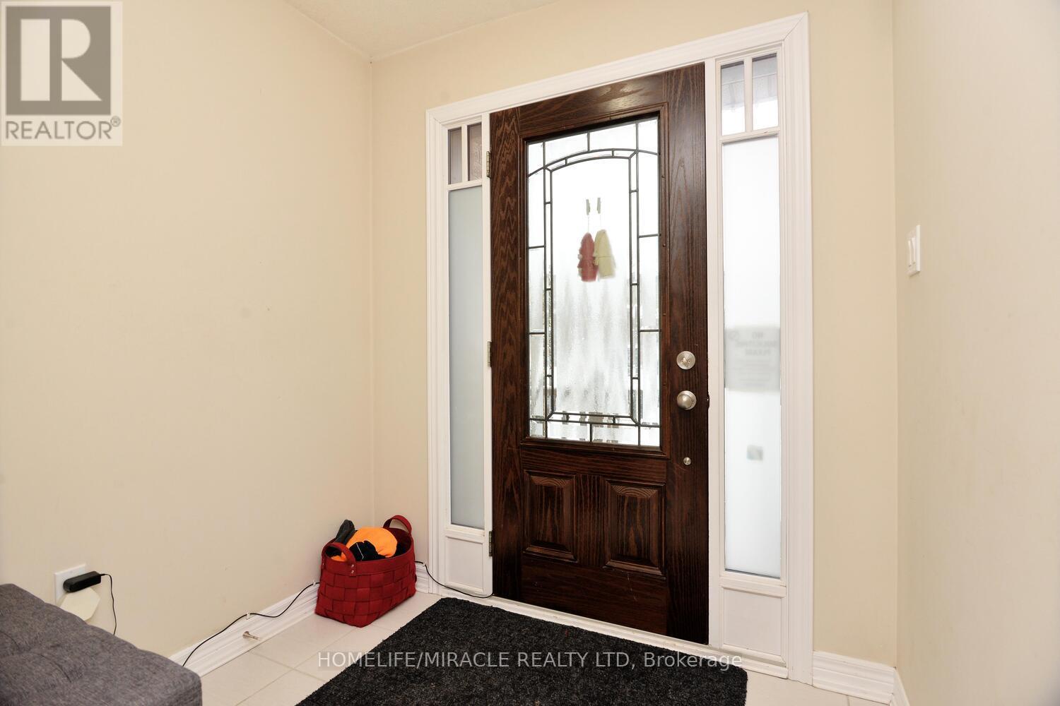 26 Winterton Court, Orangeville, Ontario  L9W 7N5 - Photo 4 - W13091040