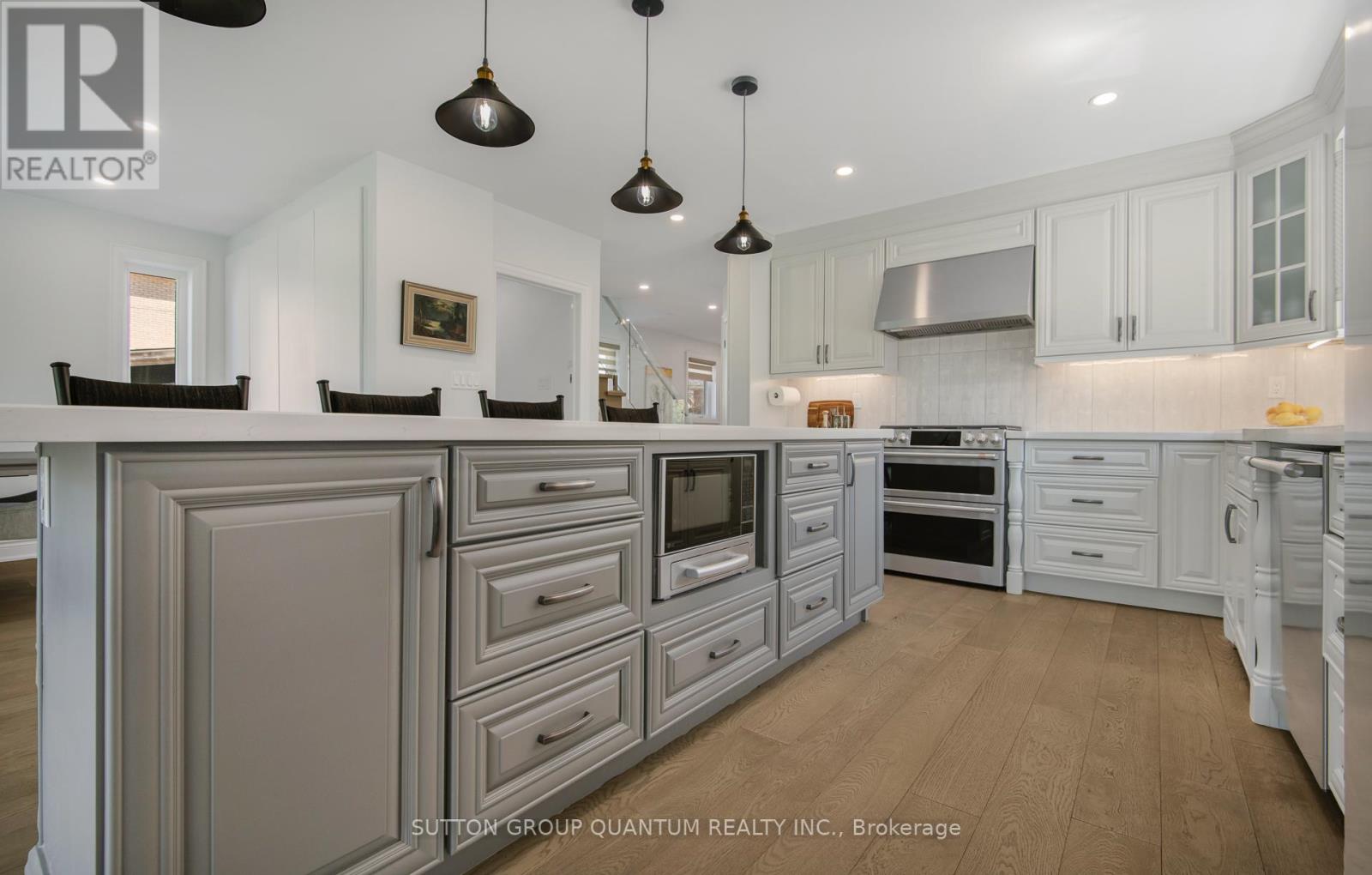 46 Jopling Avenue, Toronto, Ontario  M9B 4G2 - Photo 14 - W13091356