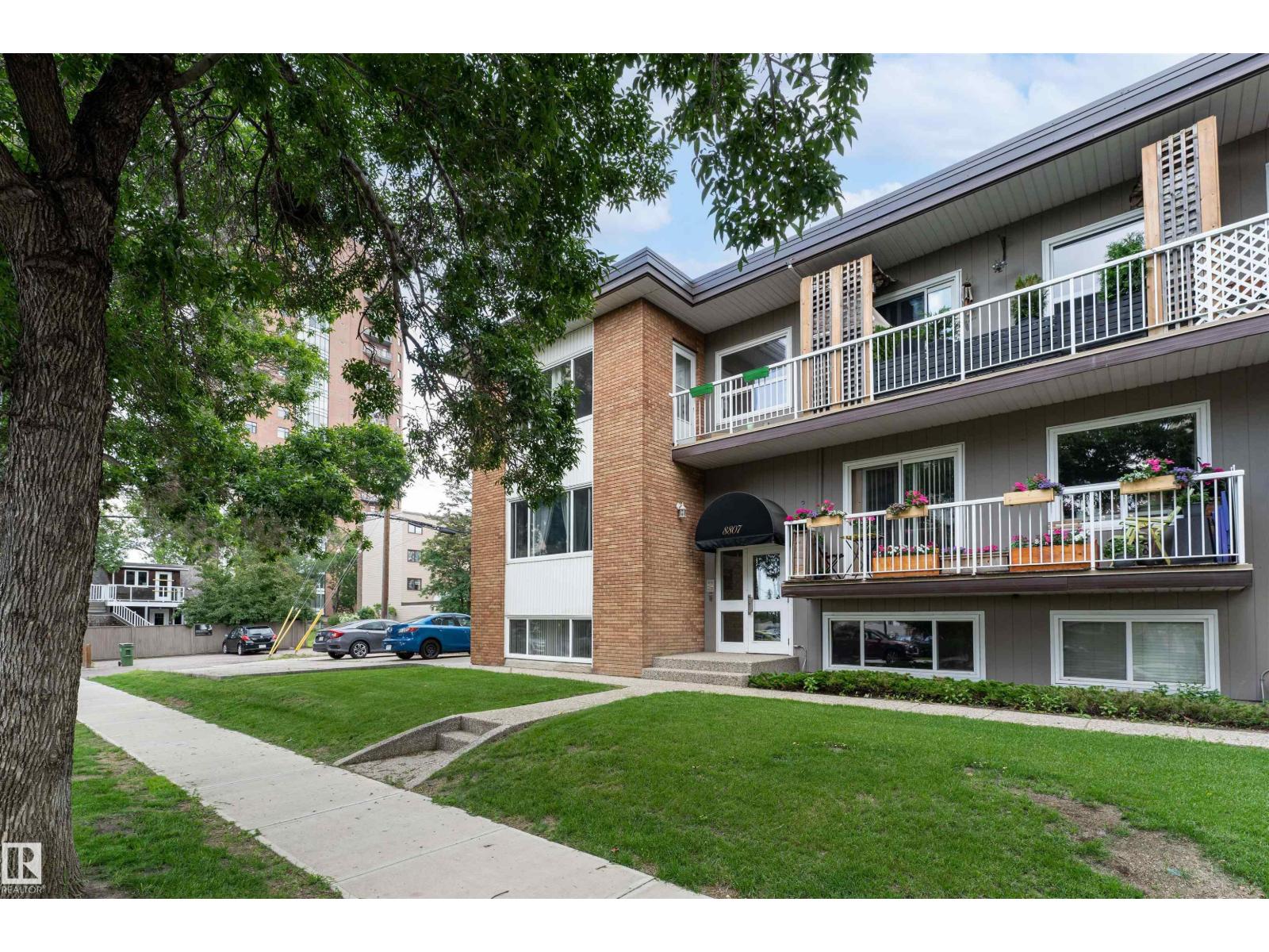 #5 8807 101 ST NW, edmonton, Alberta
