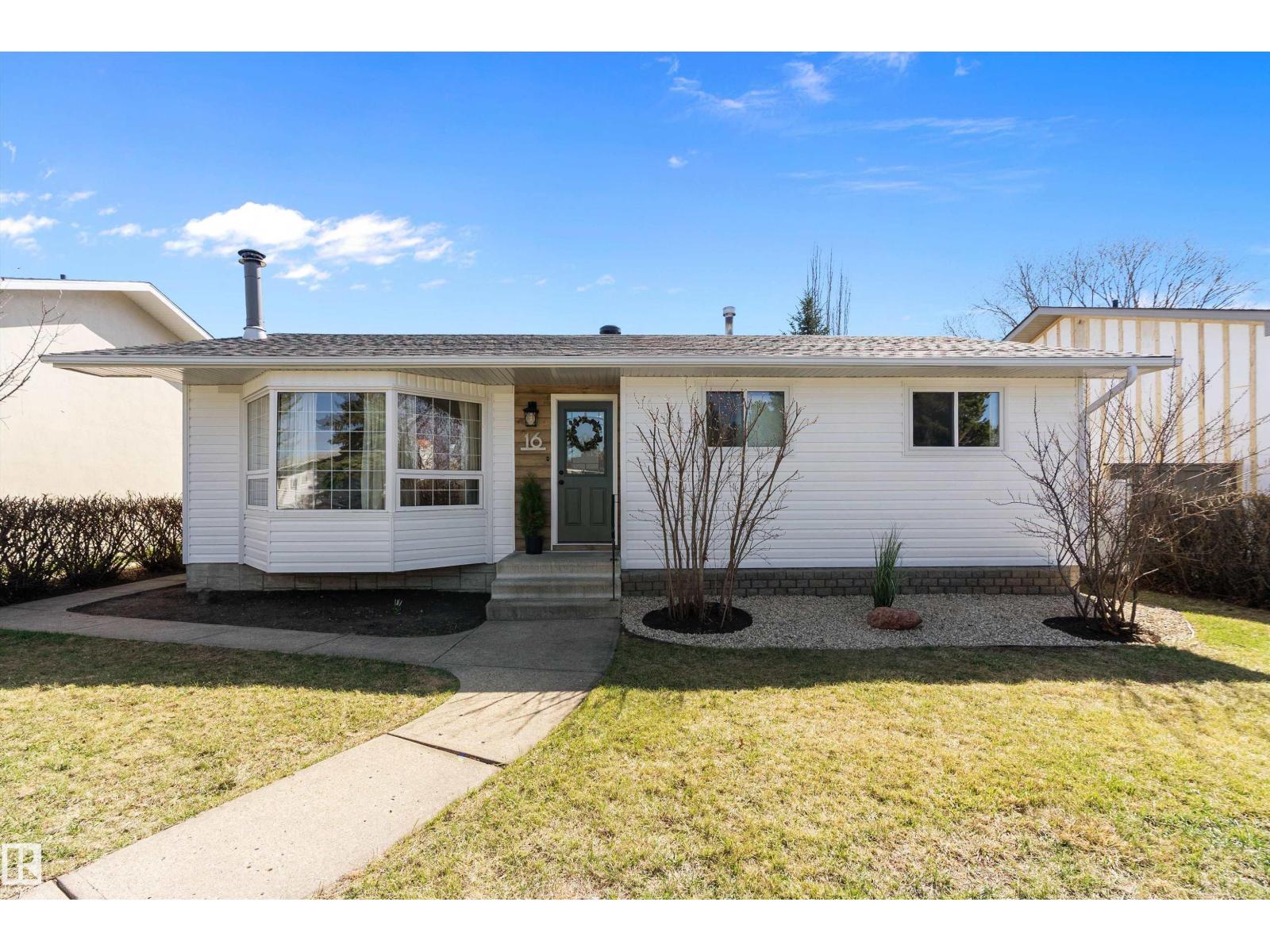 16 CAMELOT AV, leduc, Alberta