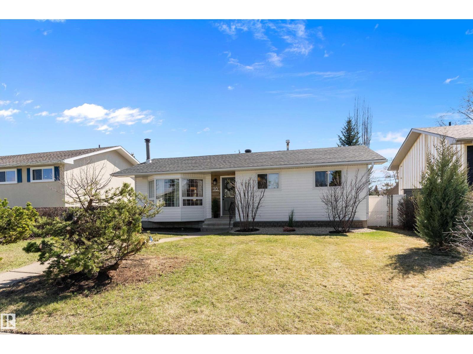 16 Camelot Av, Leduc, Alberta  T9E 4M3 - Photo 2 - E4486019