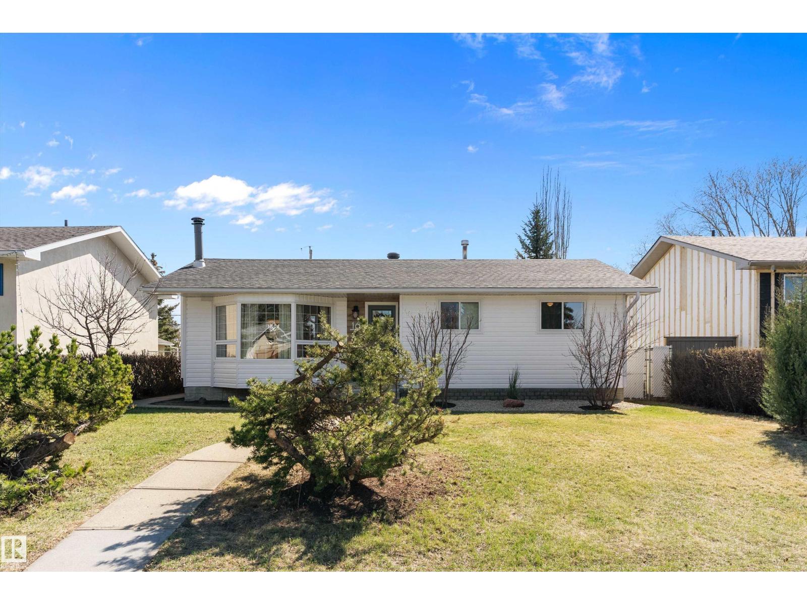 16 Camelot Av, Leduc, Alberta  T9E 4M3 - Photo 3 - E4486019
